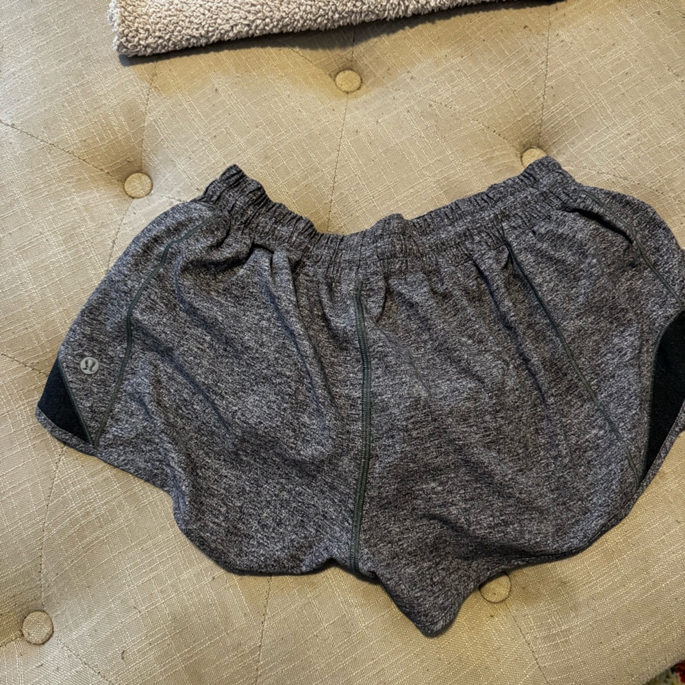 Size 10 lululemon shorts